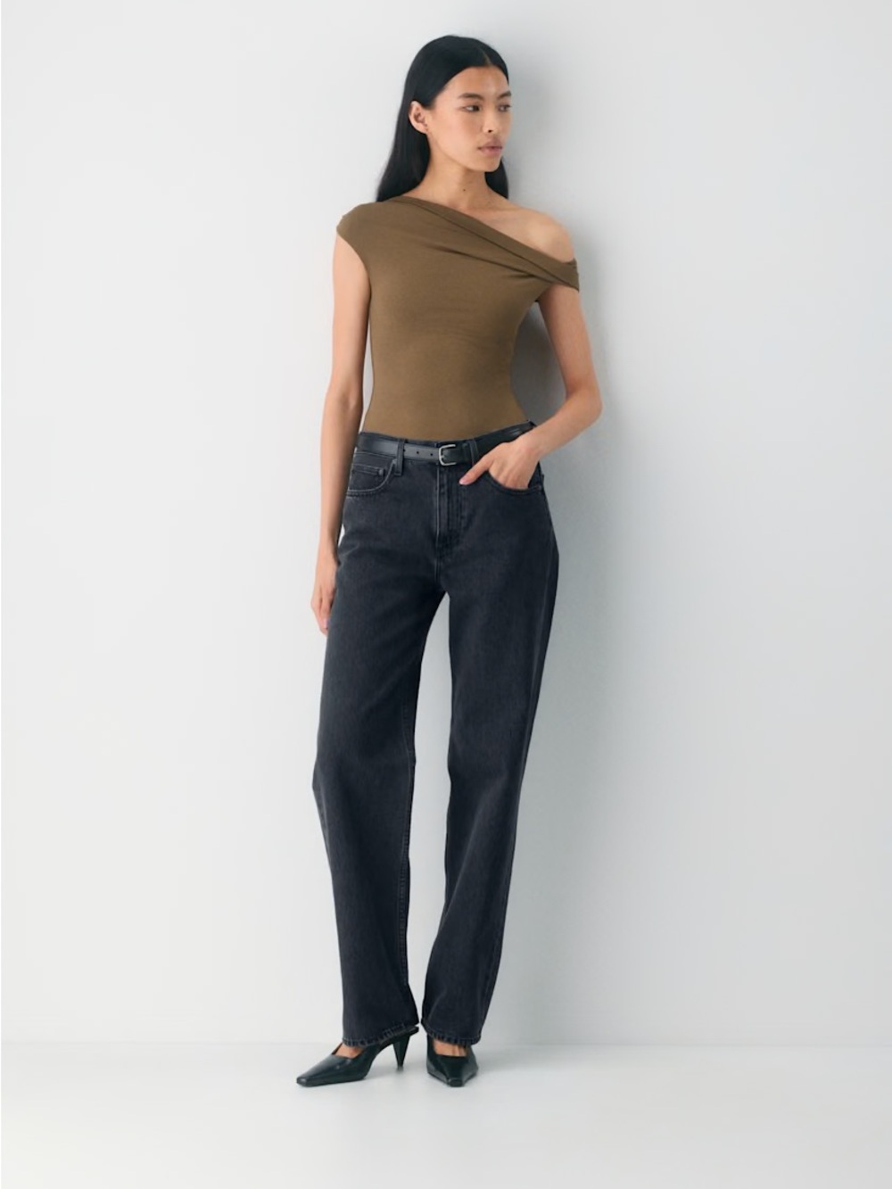 Aritzia One-Shoulder Short Sleeve Top in Olive Green